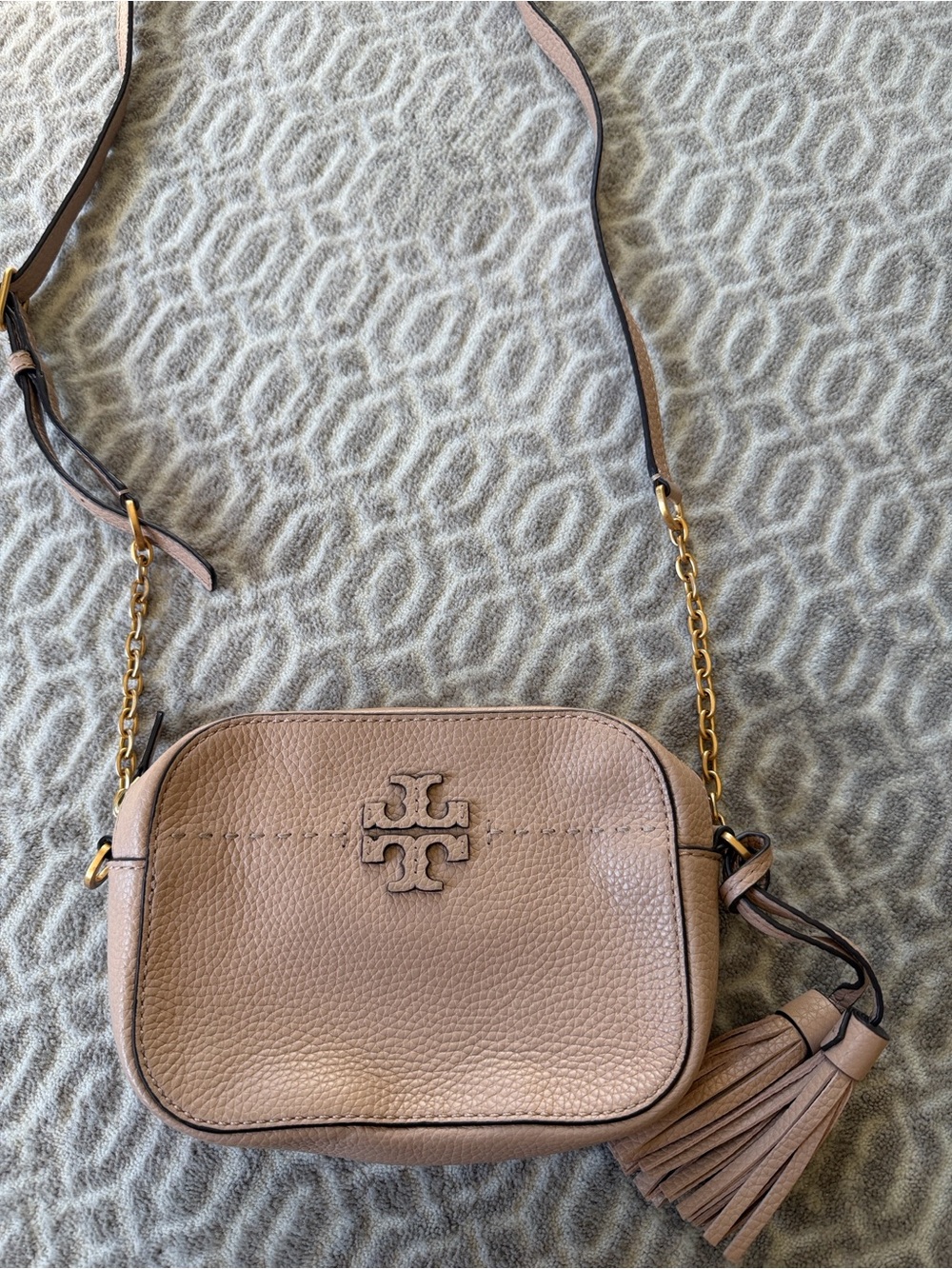 Tory Burch Mcgraw Camera Bag Pebbled Leather Crossbody In Sand